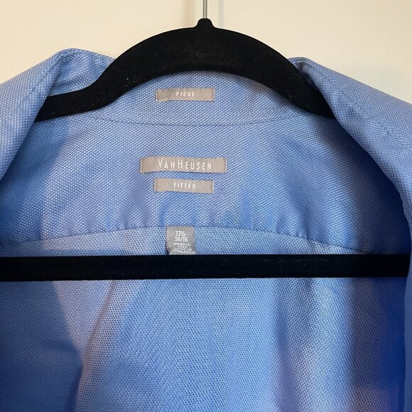 17.5 34/35 Van Heusen Pique Wrinkle Free Blue Button Down - Picture 2 of 6